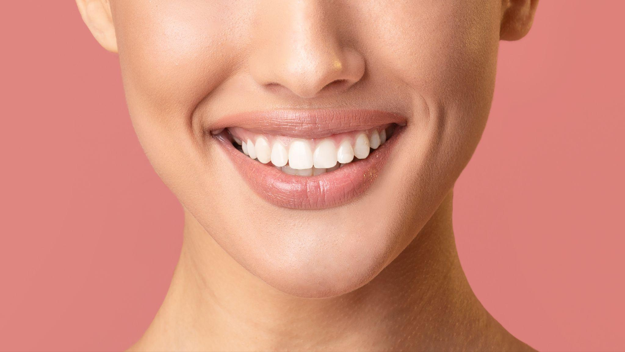 ほうれい線にヒアルロン酸を注入した後に笑うと？違和感をなくす方法も解説