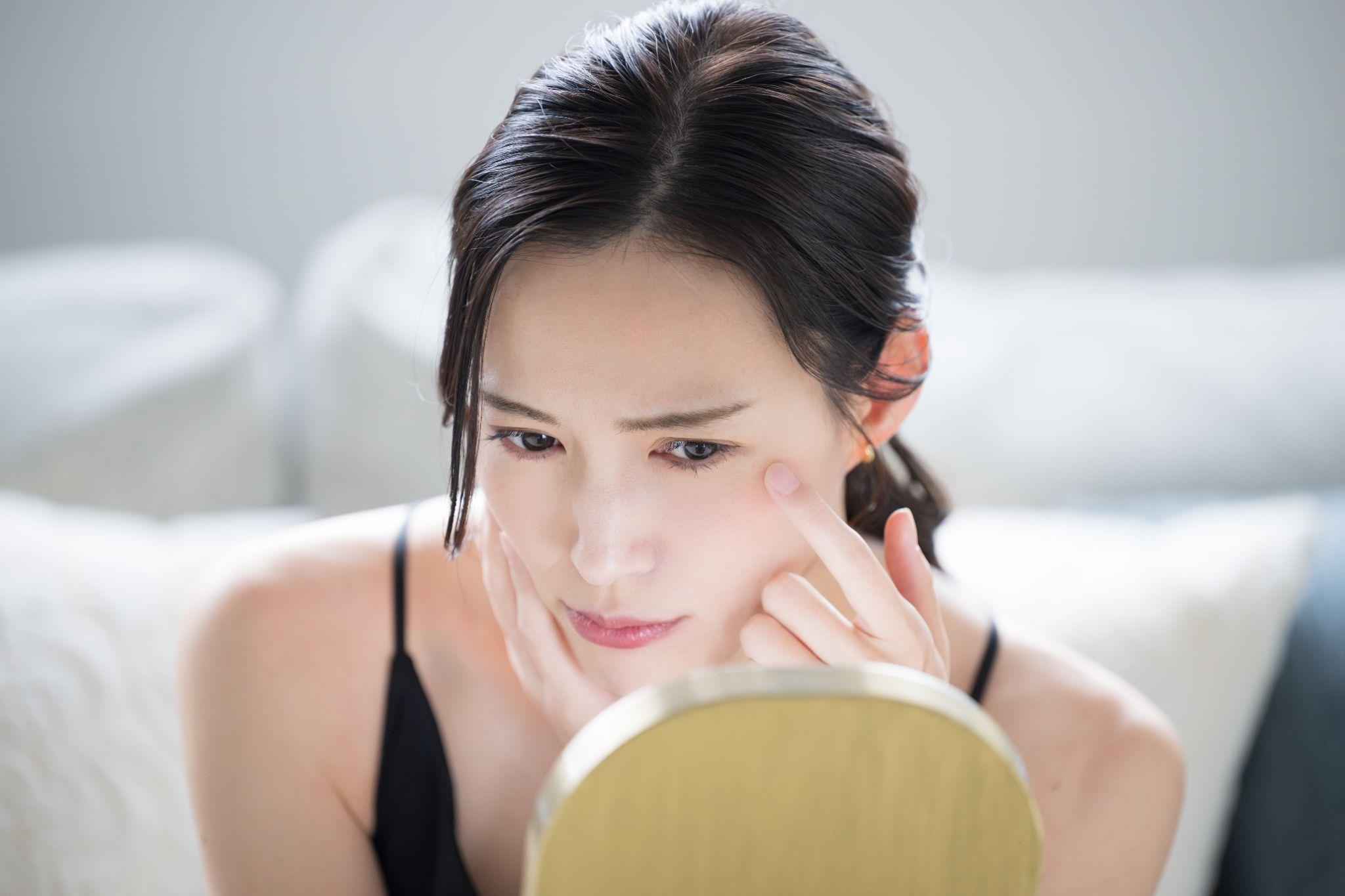 急に二重まぶたになった原因